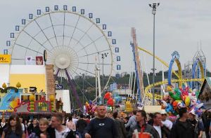 Die Veranstalter des Stuttgarter Frühlingsfest sind mit der Besucherzahl zufrieden. Foto: dpa