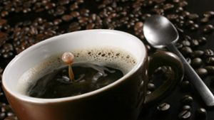 Die Deutschen trinken im Schnitt knapp dreieinhalb Tassen Kaffee pro Tag. Foto: dpa/Tobias Hase