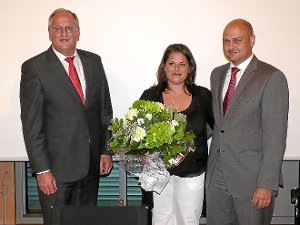 Nagolds Oberbürgermeister Jürgen Großmann verabschiedete Carola und Johannes Arnold.  Foto: Nägele Foto: Schwarzwälder-Bote