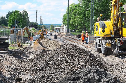 Für drei Wochen bleibt in Löffingen der Bahnübergang Untere Hauptstraße gesperrt.  Foto: Bächle Foto: Schwarzwälder Bote