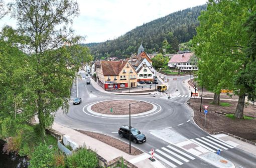 Die Fertigstellung des Kreisverkehrs war für den Höfener Bürgermeister der Höhepunkt des Jahres. Foto: Mutschler