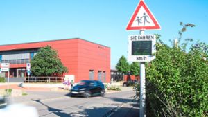 Verkehr gefährdet Kinder  an Hüfinger Lucian-Reich-Schule