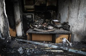 Raub der Flammen: Die Bücherei in Feuerbach nach dem Brandanschlag Foto: Lichtgut/Leif Piechowski
