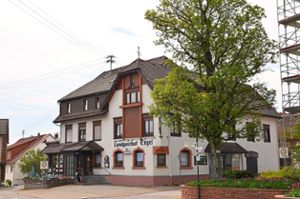 Das Landgasthaus Engel in der Dorfmitte gehört zum Ortsbild von Aichhalden. Foto: Fritsche Foto: Schwarzwälder Bote