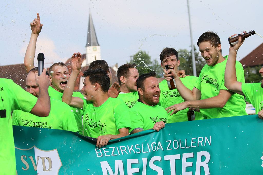 Der Meister der Bezirksliga hatte allen Grund zu Feiern.