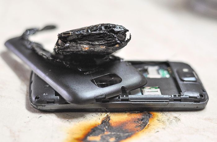 Nach mutmaßlicher Explosion: Wie gefährlich sind Handys? Das sagt Calws Kreisbrandmeister