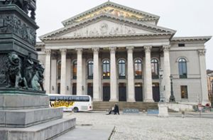 Die Bayerische Staatsoper in München und viele andere Kultureinrichtungen bleiben weiter zugesperrt. Foto: dpa/Marc Müller