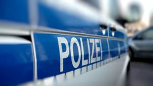 Unfall in Rottweil: Unbekannter Fahrer hinterlässt 2000-Euro-Schaden an BMW