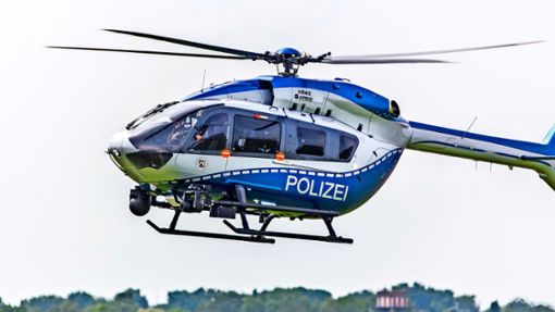 Knapp eine Stunde ein Hubschrauber über Neuweiler, bis ein Flüchtiger gefunden wurde. Foto: © Tobias Arhelger - stock.adobe.com