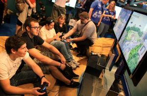 Auf der Gamescom im Sommer konnte man sie schon testen: Die Playstation 4. Foto: dpa