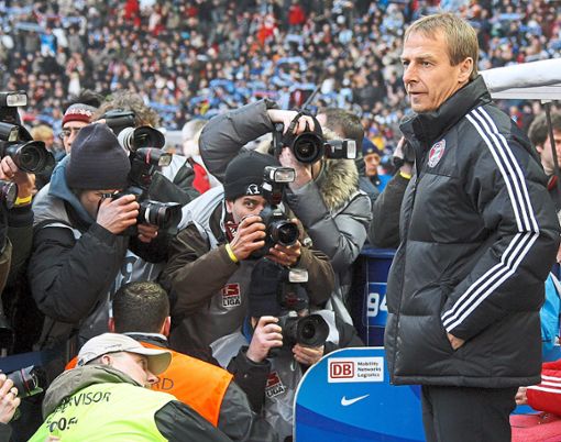 Im Fokus der Medien:  Jürgen Klinsmann   im Jahr  2009 als Bayern-Trainer im Berliner Olympiastadion. Foto: Kumm