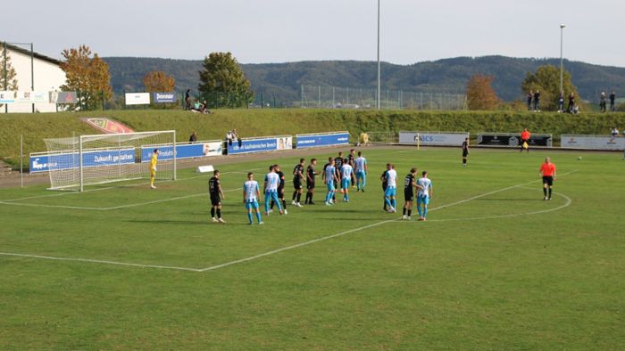 Der FC Holzhausen holt trotz 3:1-Führung nur einen Punkt