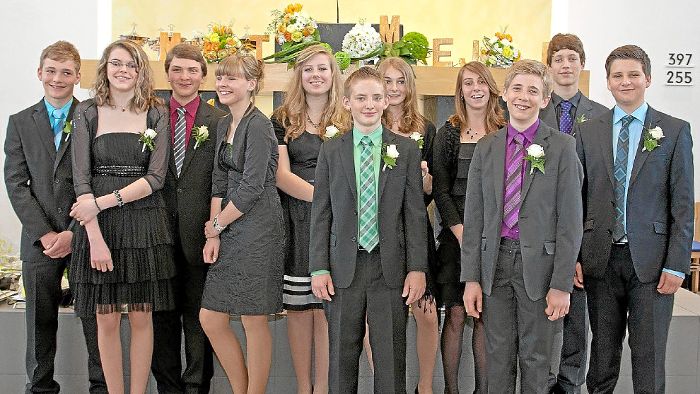 Neun junge Christen legen Konfirmationsgelübde ab