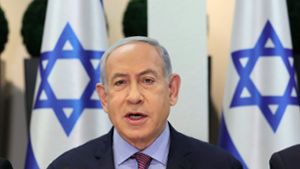 Israels Ministerpräsident Benjamin Netanjahu hält an seinem Kurs fest. Foto: Abir Sultan/AP/dpa