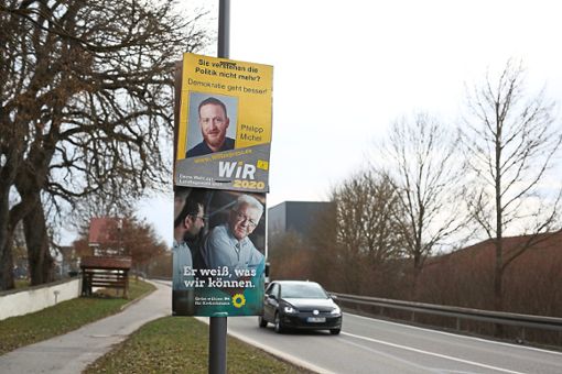 In Brigachtal dürfen nur zwei Plakate von Philipp Michel hängen, eins davon ziert den Ortseingang Klengen. Foto: Eich