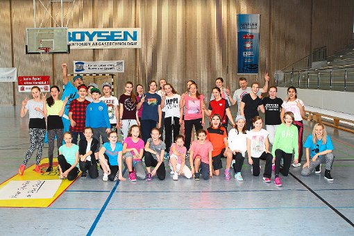 Der  Tanz-Workhop hat den 34 Mädchen und Jungen des Christophorus-Gymnasiums Spaß gemacht. Foto: Köncke Foto: Schwarzwälder-Bote