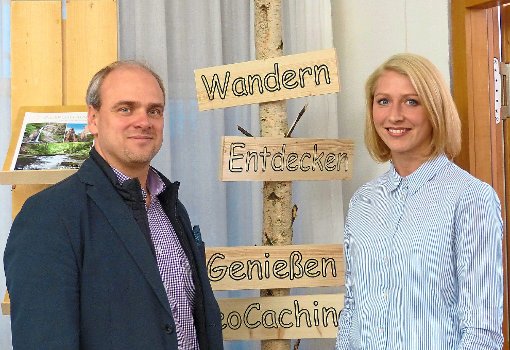 Sie wollen Schömberg beim Tourismus nach vorne bringen: Stefanie Dickgiesser und Bürgermeister Matthias Leyn. Foto: Touristik und Kur Foto: Schwarzwälder-Bote