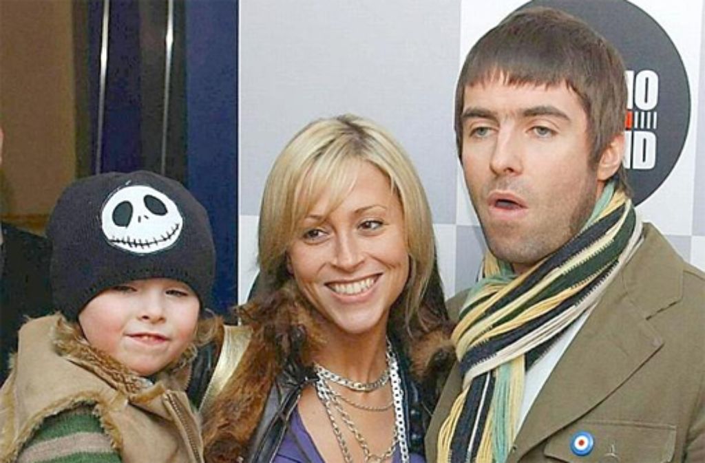 Ein Bild aus glücklichen Tagen: Liam Gallagher, Nicole Appleton und Sohn Gene im Jahr 2005. Foto: dpa