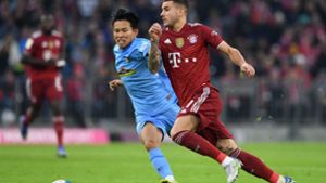 Bayern bleiben oben - Bielefeld feiert ersten Sieg