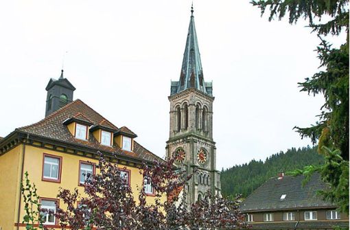 Das Vöhrenbacher Rathaus und die Kirche auf einem Blick. Foto: Archiv/Kienzler