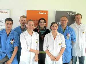Einblick in technische Berufe erhielten Schülerinnen im Zuge des Projekts MINT in bei der Firma Kübler. Foto: Steinbeis Foto: Schwarzwälder-Bote
