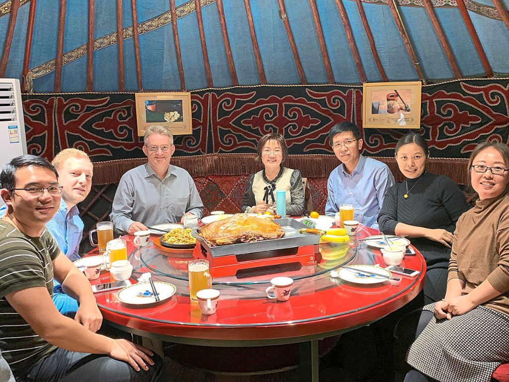 Zuletzt im November besuchte Jörg Eisenlohr seine chinesischen Partner und Freunde, die jetzt Schutzmasken nach Deutschland schicken.Foto: privat