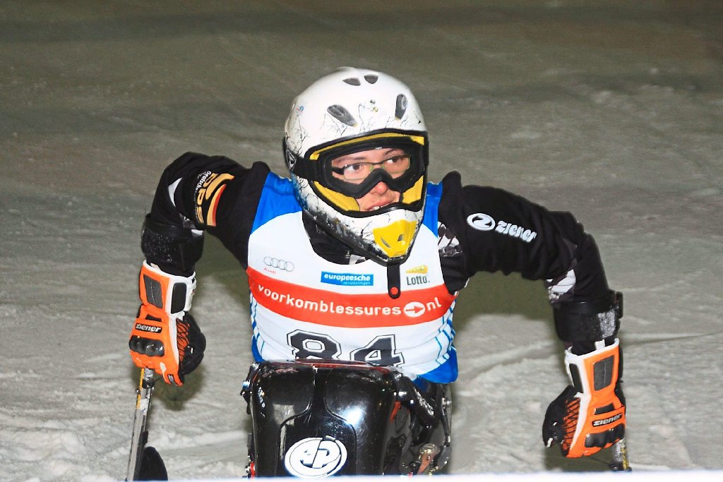 Ein Blick auf die Anzeigetafel: Zweiter Platz Europacup Slalom U17 für Rouven Ackermann. Foto: Schatz Foto: Schwarzwälder-Bote