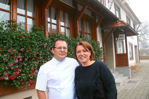 Freuen sich auf die Eröffnung des Gasthauses Hirsch Anfang Dezember: Nadine und Frank Bechtold. Foto: Visel
