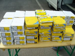 Von wegen nur Tiefkühlware: 500 Päckchen Tabak waren in verschiedenen Verstecken des Fahrzeugs untergebracht. Foto: Zoll