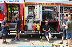 Alle Fahrzeuge der Feuerwehr Mötzingen konnten beim Wochenende der offenen Tür von Feuerwehr und Musikverein bestaunt werden. Foto: Angela Baum