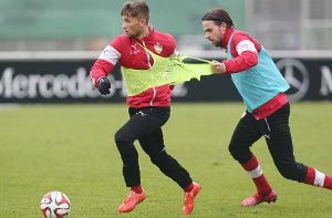 Moritz Leitner (links) und Martin Harnik beim Zweikampf im Training des VfB Stuttgart. Foto: Pressefoto Baumann