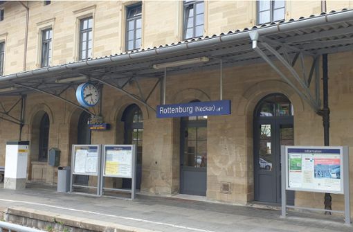 Am Bahnhof in Rottenburg versuchte der 27-Jährige, zu flüchten. Foto: Begemann