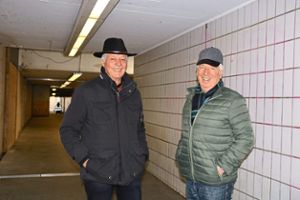 Günther Lohr (links) und Hans-Peter Gaisser haben Anmerkungen zur Neugestaltung der Bahnhofsunterführung. Foto: Schwarzwälder Bote