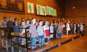 Die Schüler der Grundschule Besenfeld  erfreuten die Besucher mit ihren Liedern.   Foto: Schule Foto: Schwarzwälder Bote