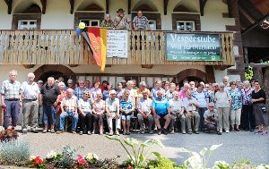Das Postlertreffen auf Vogt auf Mühlstein wurde von Josef Schmid aus Schapbach (Dritter von links) organisiert.  Foto: Weis Foto: Schwarzwälder-Bote
