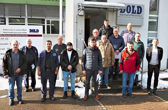 Teils 40 Jahre im Unternehmen: Vöhrenbacher Automobilzulieferer Walor ehrt 13 Mitarbeiter