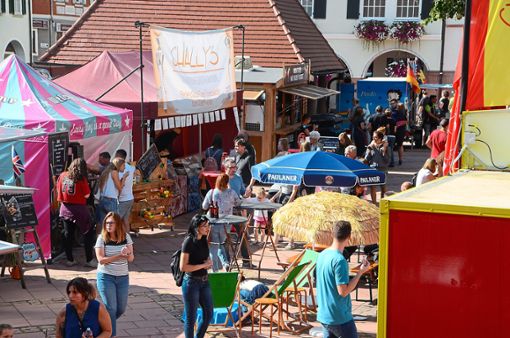 Auf Spezialitäten aus verschiedenen Ländern dürfen sich die Besucher des Streetfood-Festivals freuen.   Foto: Schwark