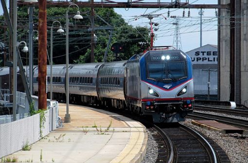 Ein Silver -Star-Zug fährt in den Bahnhof von Wilmington in den USA ein. Foto: Wikipedia commons//i.1415926535