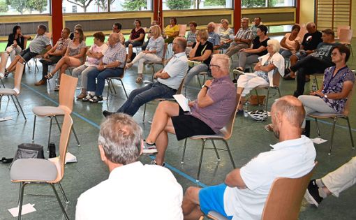 40 Anwesende stellen die Weichen zur Gründung eines Bürgervereins in Irslingen. Fotos: kw Foto: Schwarzwälder Bote