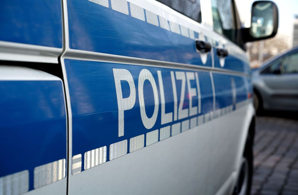 Ein 60-jähriger Mann ist in Villingendorf trotz einer spektakulärer Unfallfahrt unverletzt geblieben.