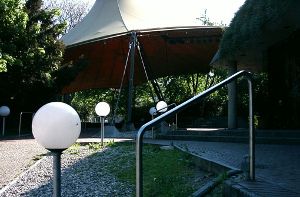 Seit den 1970er Jahren steht der Landespavillon im Mittleren Schlossgarten. Jetzt ist mit Stuttgart 21 seine Zeit gekommen. Foto: Leserfotograf handistein