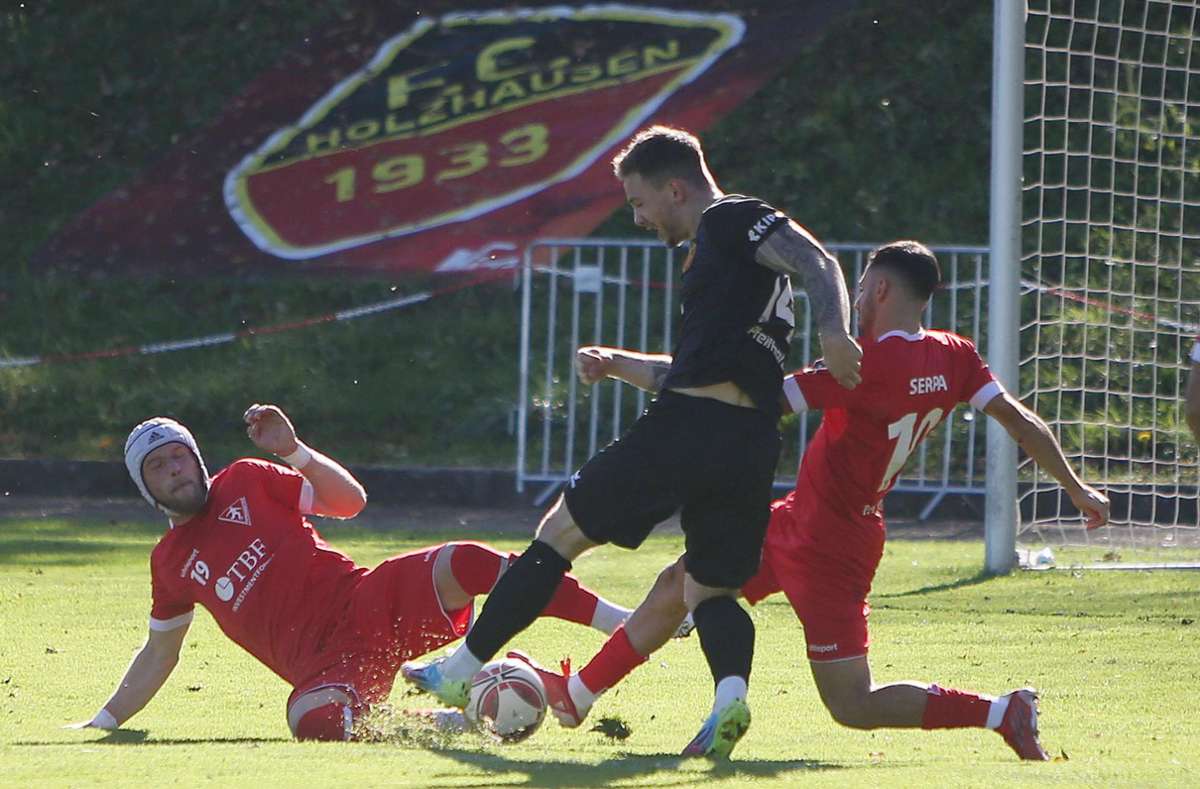 Der FC Holzhausen trifft nach dem Sieg gegen den 1. FC Rielasingen-Arlen auf eine der stärksten Abwehren der Liga. Foto: Wagner