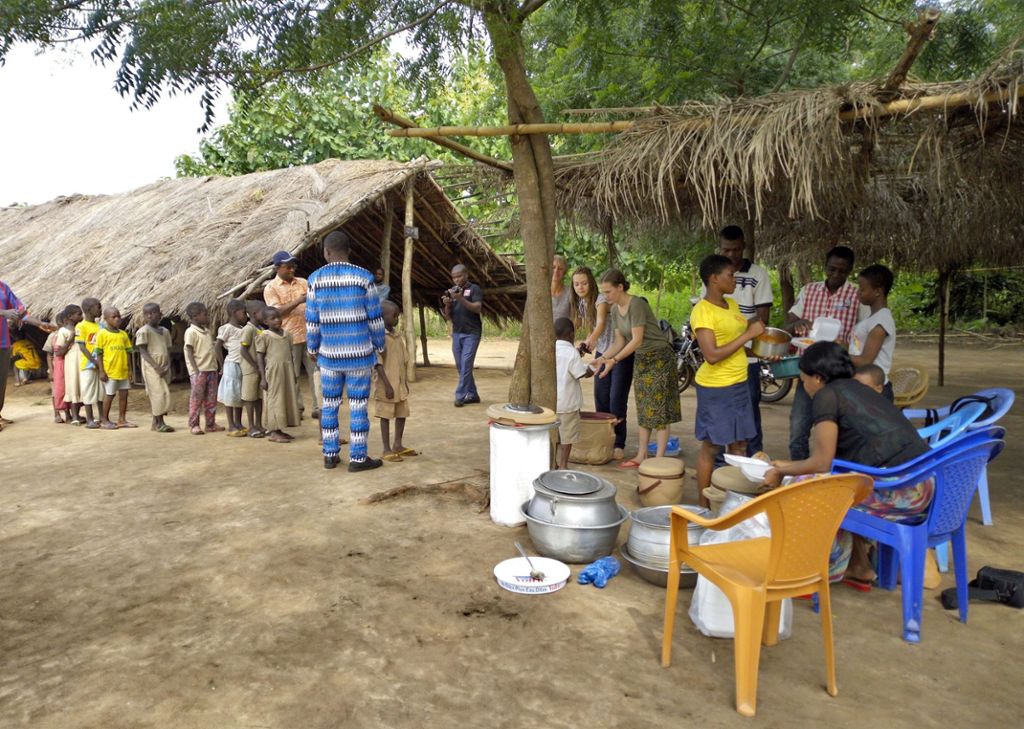 Schule und Alltag in Togo unterscheiden sich deutlich von gewohnten Standards.  Fotos: Janke/Patan
