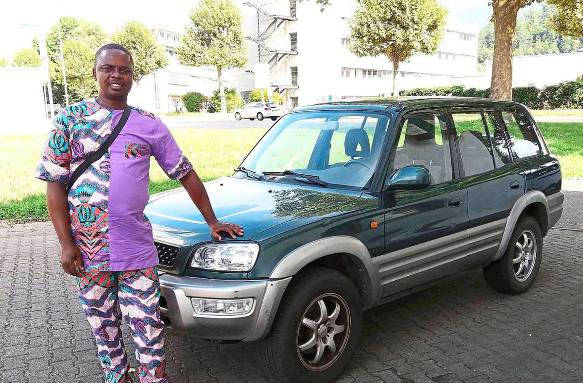 Ein Auto für Pfarrer Michel wurde schon gefunden. Er hofft nun, dass auch die Finanzierung durch Spenden und die nach Kamerun funktionieren. Quelle: Unbekannt
