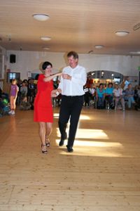 Pure Lebensfreude – bei den Tanzfreunden steht montags Salsa im Mittelpunkt.  Foto: TFA Foto: Schwarzwälder Bote