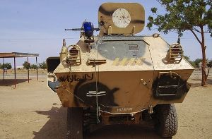 Die nigerianische Armee hat ein Militärfahrzeug von der Terrororganisation Boko Haram erobert. Foto: dpa