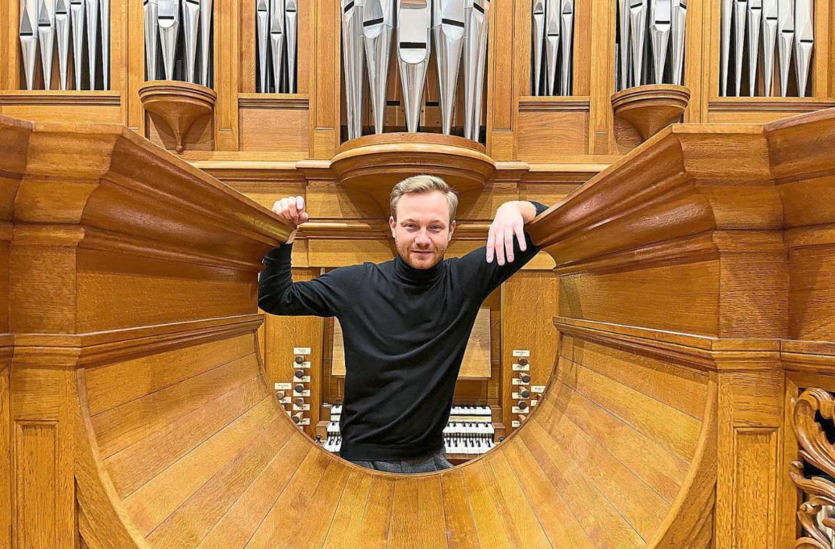 Der Organist Lucas Bastian studiert in Stuttgart. Foto: Schairer