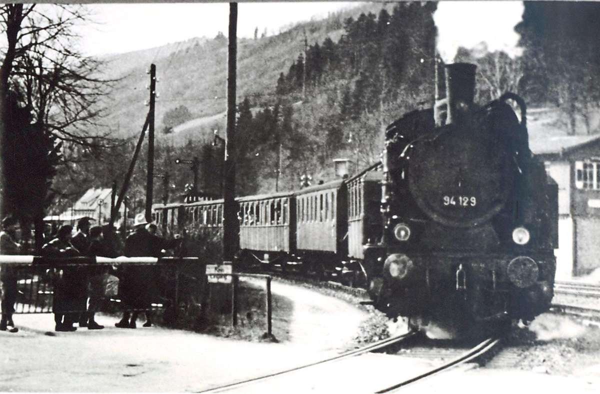 Das Zügle biegt vom Bahnhof Schiltach nach Schramberg ab, um 1921. Foto: Stadtarchiv Schiltach