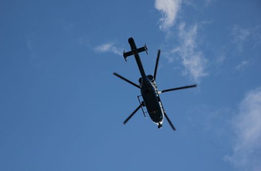 Auch ein Hubschrauber kommt bei der Suche zum Einsatz. Foto: imago images/Die Videomanufaktur/Martin Dziadek via www.imago-images.de