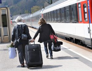 Für Reisende auf der Gäubahn, hier am Horber Bahnhof, verlängert sich die Fahrt nach Stuttgart erheblich, falls die Gäubahn künftig in Stuttgart-Vaihingen endet.  Foto: Hopp
